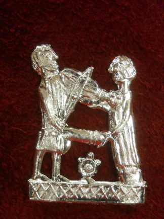 Give the Fiddler a Hand! Brooch