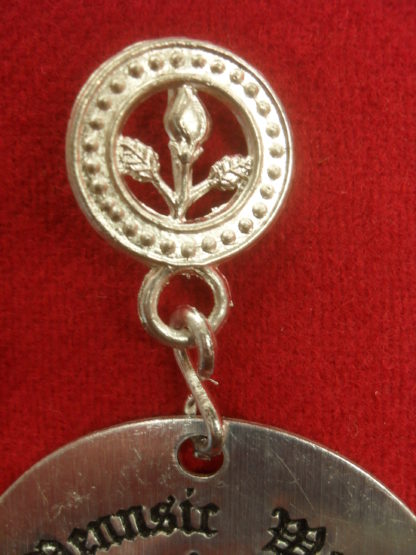 Rosebud charm holder, unpainted