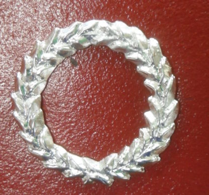 Large Laurel Wreath Stud