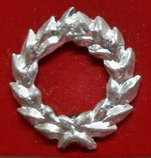 Laurel Wreath Stud