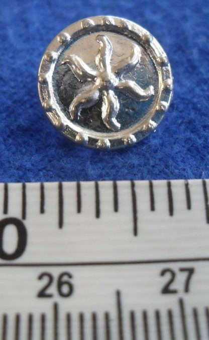 Wavy-armed Star Button