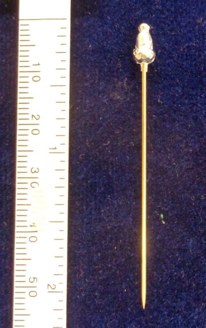 Acorn veil pin with scale