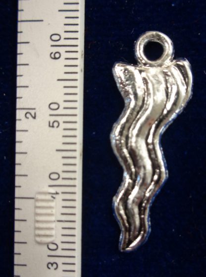Flame spangel with scale