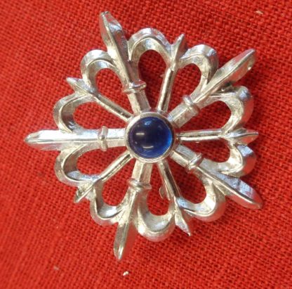 Fleur de Lis Starburst Brooch - Image 2