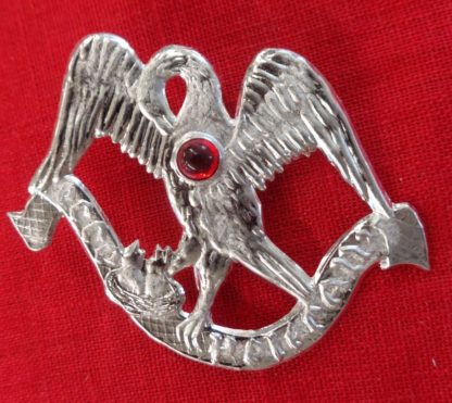 Pelican brooch, plain