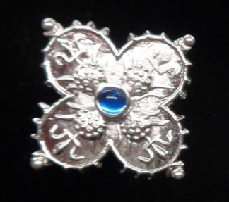 Quatrefoil Brooch with Crockets