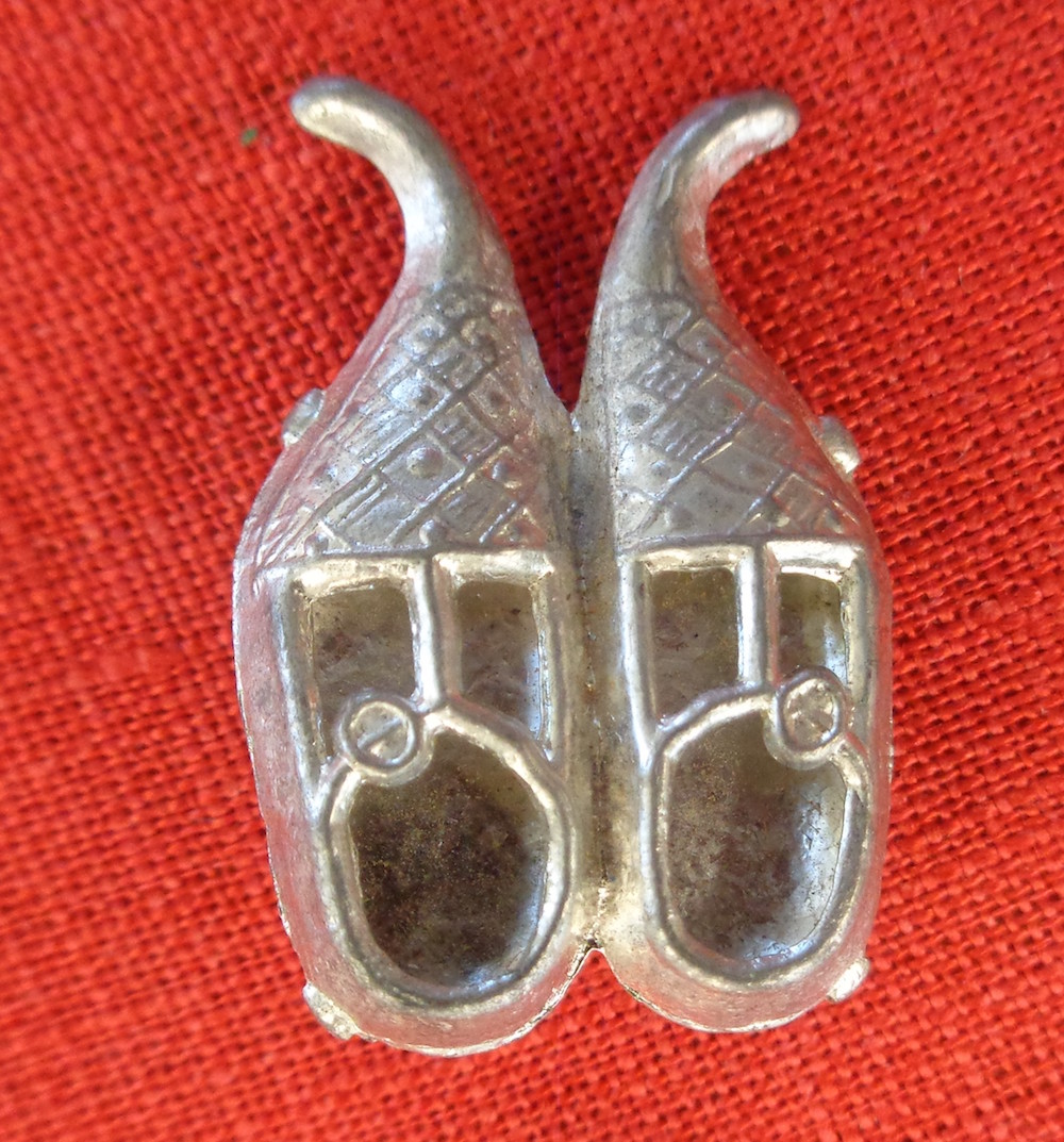 Brooches shoes clearance