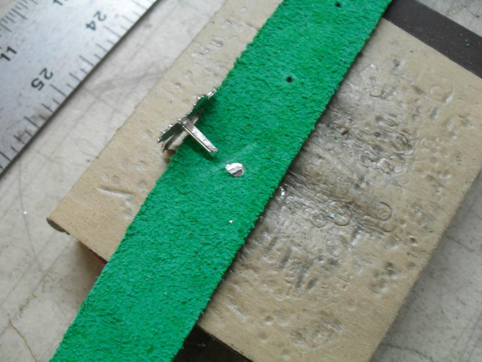 appearance of stud form back when riveting is finished