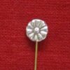 Daisy pin