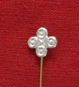 Quatrefoil pin