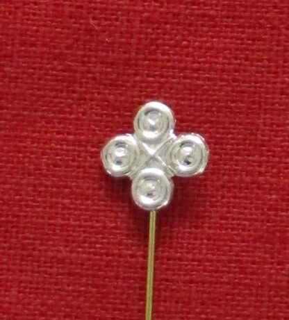 Quatrefoil pin