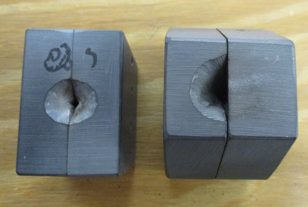 Views of the gates of a 3-part mold and a 2-part "dammed gate" mold