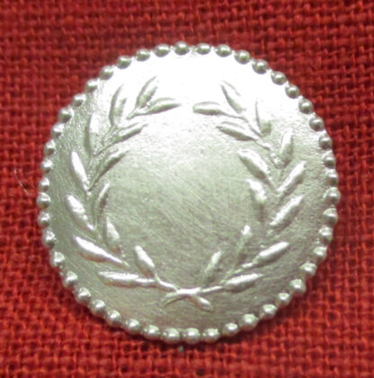 The 3/4" laurel wreath button